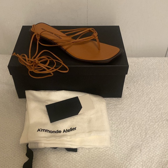 A,mmonde Atelier Shoes - Clean new sandols